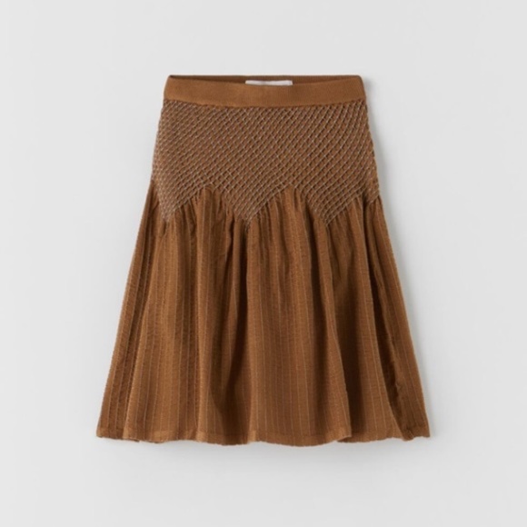 Zara Size 11-12 brown smocked skirt - Picture 3 of 4